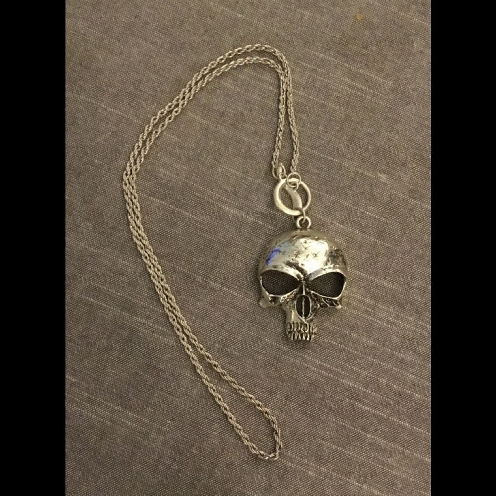 Goth Look Large Silver Skull Charm Toggle Necklace
